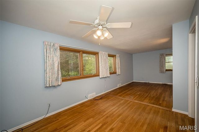 336 Hackmann Lane, Creve Coeur, MO 63141