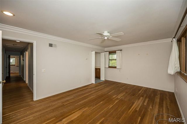 336 Hackmann Lane, Creve Coeur, MO 63141