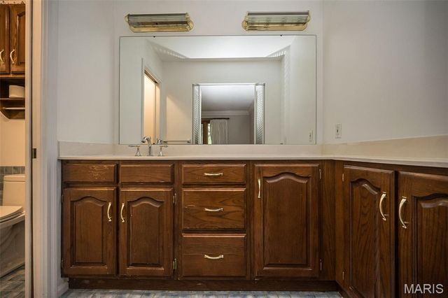 336 Hackmann Lane, Creve Coeur, MO 63141