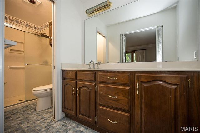 336 Hackmann Lane, Creve Coeur, MO 63141