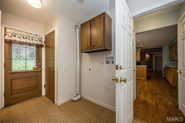 336 Hackmann Lane, Creve Coeur, MO 63141