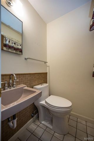 336 Hackmann Lane, Creve Coeur, MO 63141
