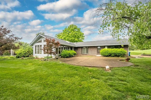 336 Hackmann Lane, Creve Coeur, MO 63141