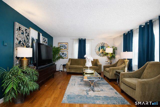 20-A Seymour Street, Windsor, CT 06095