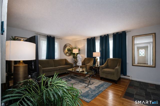 20-A Seymour Street, Windsor, CT 06095