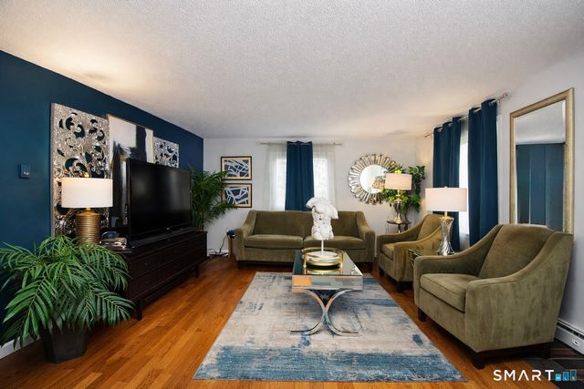 20-A Seymour Street, Windsor, CT 06095