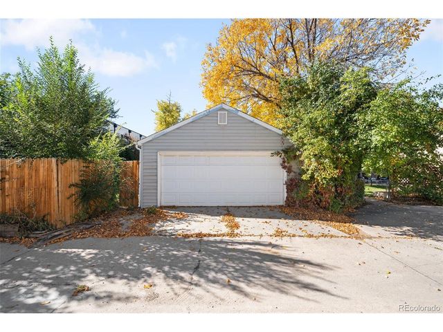 2664 S Cook St, Denver, CO 80210