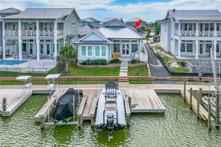 150 Foxtail Lane, Rockport, TX 78382