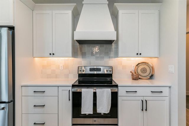 8750 Yeager Lane NE, Cedar Rapids, IA 52402