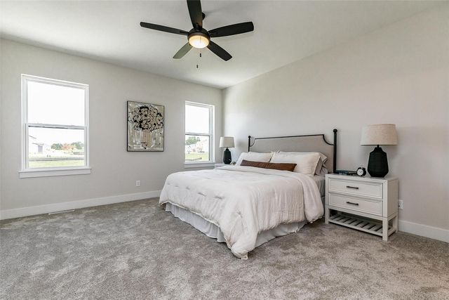 8750 Yeager Lane NE, Cedar Rapids, IA 52402