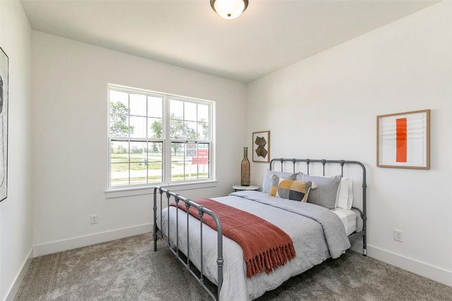 8750 Yeager Lane NE, Cedar Rapids, IA 52402