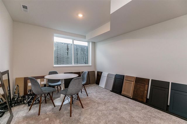 8750 Yeager Lane NE, Cedar Rapids, IA 52402