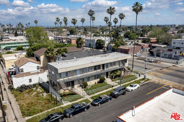 8325 Avalon Boulevard, Los Angeles, CA 90003