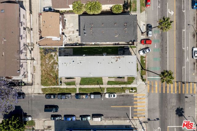 8325 Avalon Boulevard, Los Angeles, CA 90003