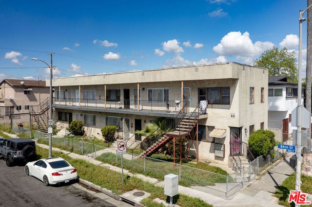 8325 Avalon Boulevard, Los Angeles, CA 90003