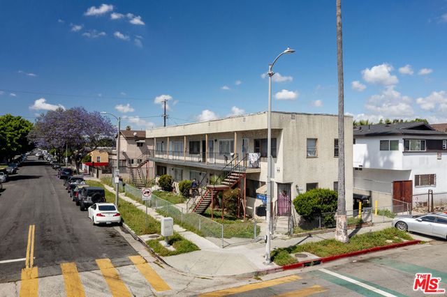 8325 Avalon Boulevard, Los Angeles, CA 90003