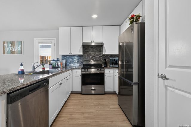 7202 Rosada way, San Antonio, TX 78218
