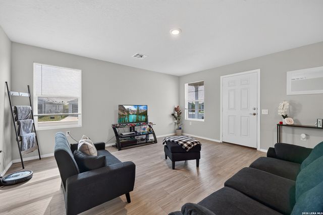 7202 Rosada way, San Antonio, TX 78218