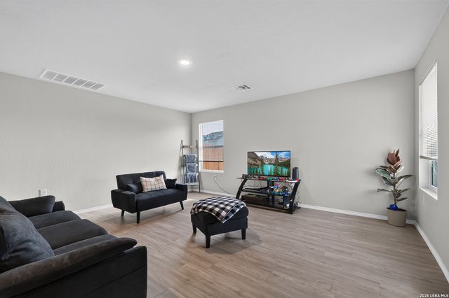 7202 Rosada way, San Antonio, TX 78218