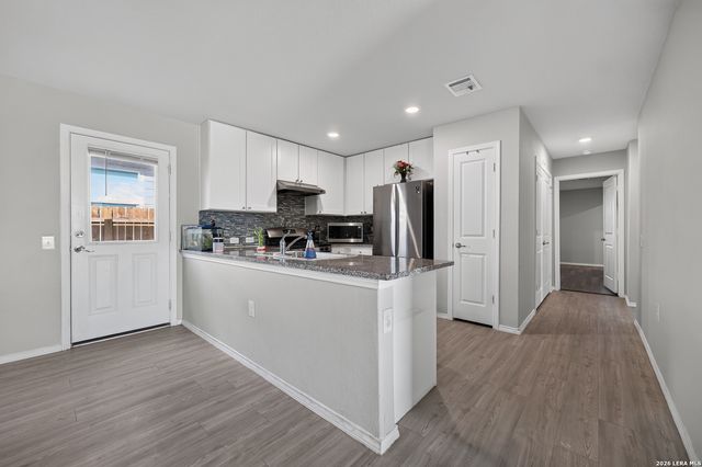 7202 Rosada way, San Antonio, TX 78218