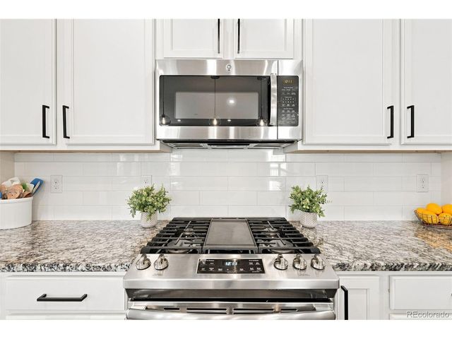 665 Dakota Ct, Erie, CO 80516
