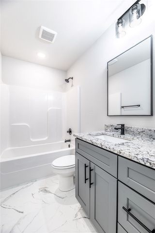 27 Dirleton Drive, Bella Vista, AR 72715