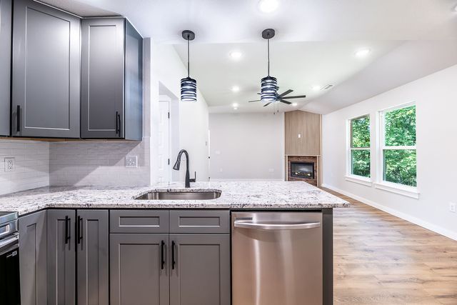 27 Dirleton Drive, Bella Vista, AR 72715