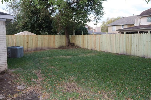 11530 Ridge Run Drive, Houston, TX 77064