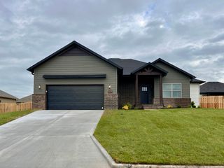 2609 W Webb Road, Ozark, MO 65721
