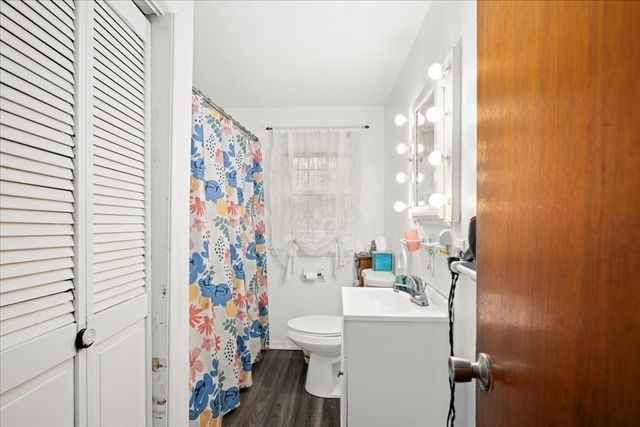 105 Rochdale St, Auburn, MA 01501