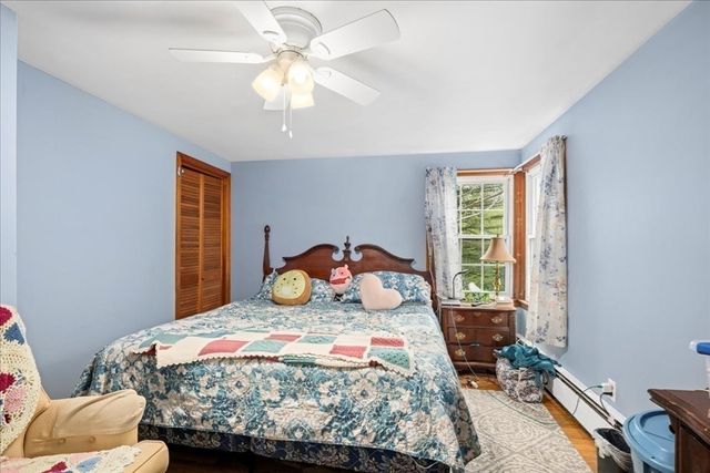 105 Rochdale St, Auburn, MA 01501
