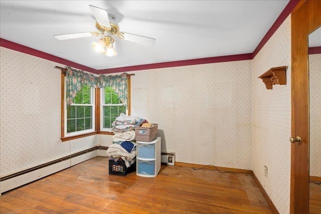 105 Rochdale St, Auburn, MA 01501