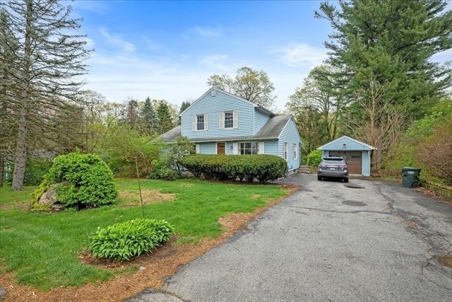 105 Rochdale St, Auburn, MA 01501