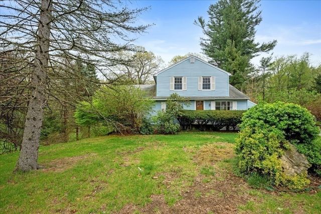 105 Rochdale St, Auburn, MA 01501