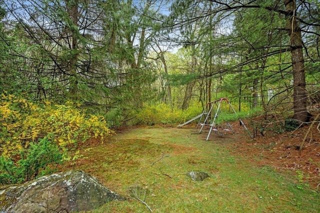 105 Rochdale St, Auburn, MA 01501