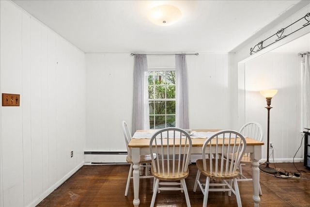 105 Rochdale St, Auburn, MA 01501