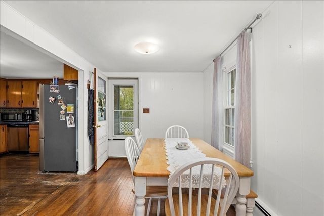 105 Rochdale St, Auburn, MA 01501