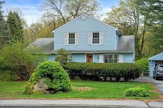 105 Rochdale St, Auburn, MA 01501