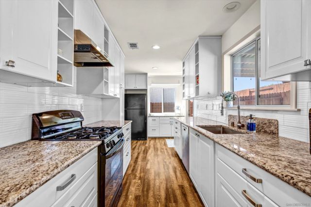 2104 N Mammoth, Escondido, CA 92029