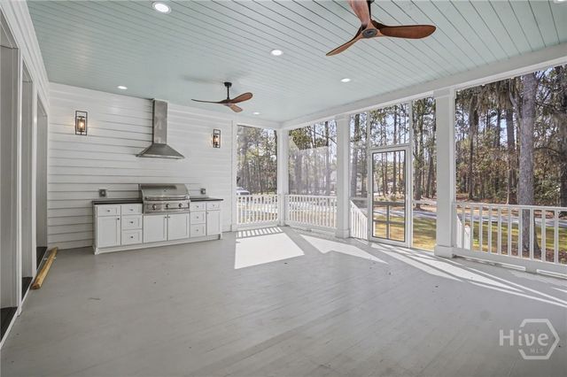 185 Cypress Crossing, Richmond Hill, GA 31324