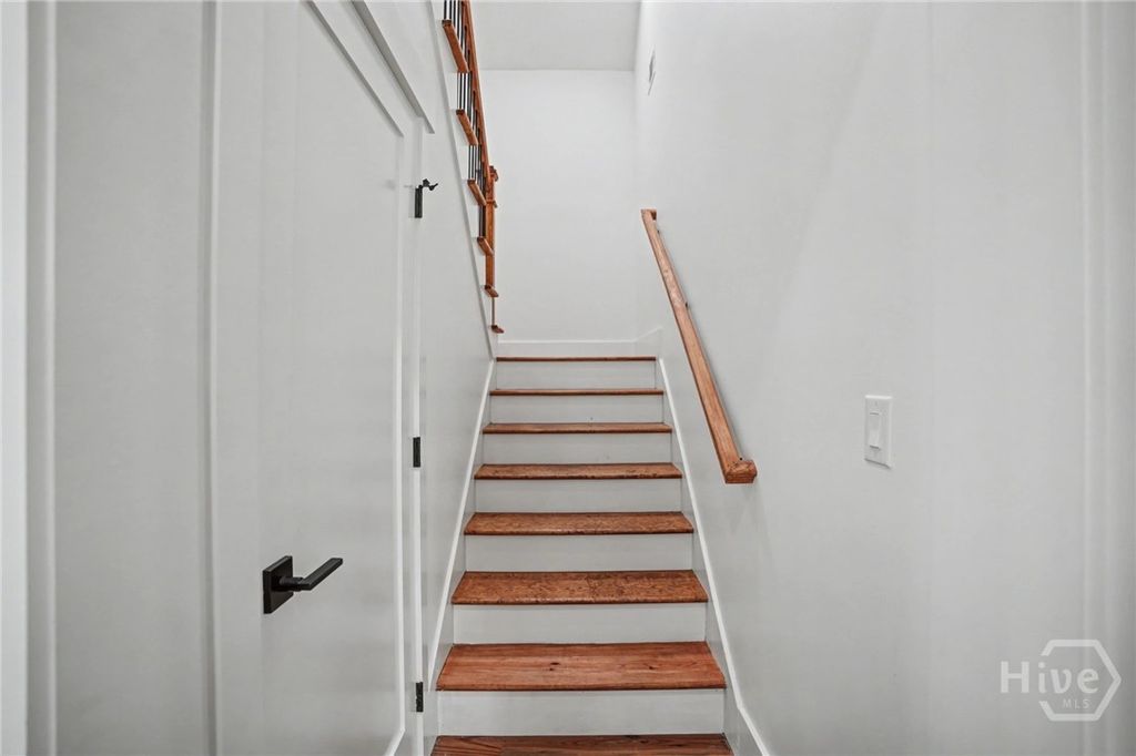 Image 17 of property listing at 185 Cypress Crossing, Richmond Hill, GA 31324