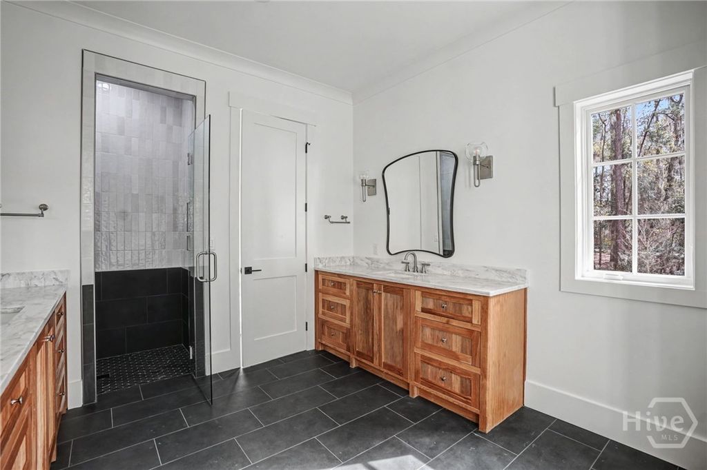 Image 23 of property listing at 185 Cypress Crossing, Richmond Hill, GA 31324