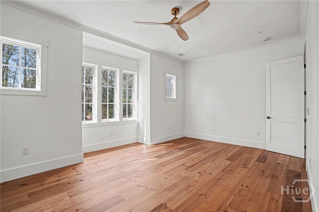 Image 29 of property listing at 185 Cypress Crossing, Richmond Hill, GA 31324