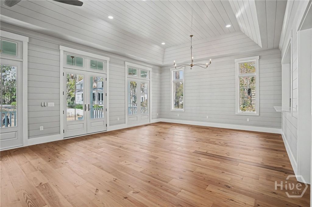 Image 40 of property listing at 185 Cypress Crossing, Richmond Hill, GA 31324