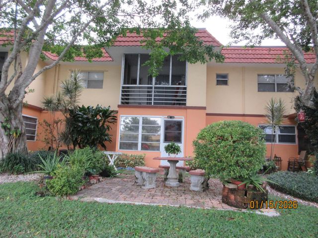 105 Oxford 100 105, West Palm Beach, FL 33417