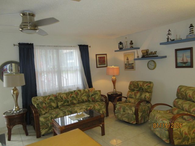 105 Oxford 100 105, West Palm Beach, FL 33417