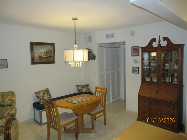 105 Oxford 100 105, West Palm Beach, FL 33417