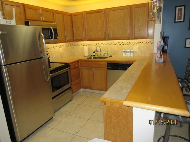 105 Oxford 100 105, West Palm Beach, FL 33417