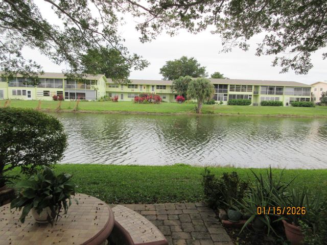 105 Oxford 100 105, West Palm Beach, FL 33417