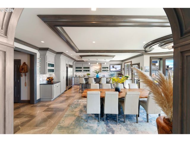 2488 BEACH LOOP Dr, Bandon, OR 97411